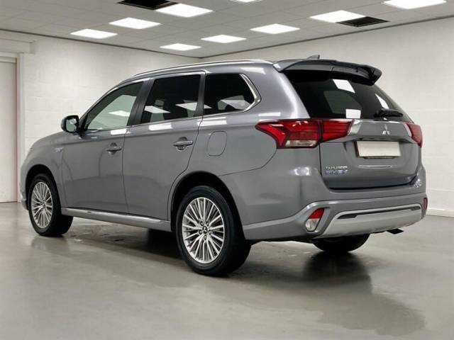 2021 Mitsubishi Outlander 2.4h TwinMotor 13.8kWh Dynamic SUV 5dr Petrol Plug-in Hybrid CVT 4WD Euro 6 (s/s) (224 ps)