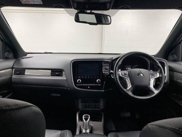 2021 Mitsubishi Outlander 2.4h TwinMotor 13.8kWh Dynamic SUV 5dr Petrol Plug-in Hybrid CVT 4WD Euro 6 (s/s) (224 ps)