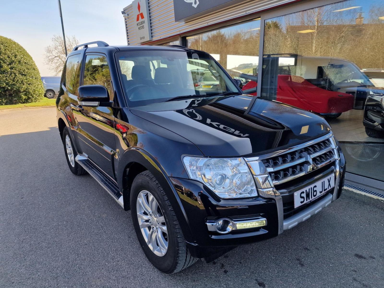 2016 Mitsubishi Shogun