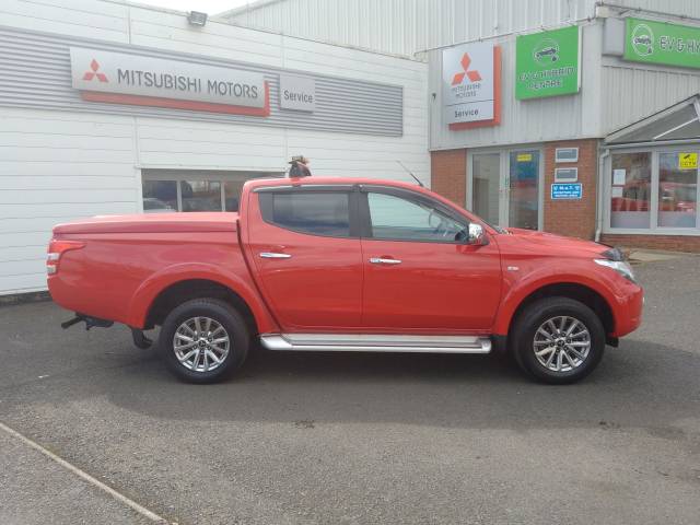 2019 Mitsubishi L200 2.4 DI-D DC Titan Pickup Double Cab 4dr Diesel Manual 4WD Euro 6 (178 ps)