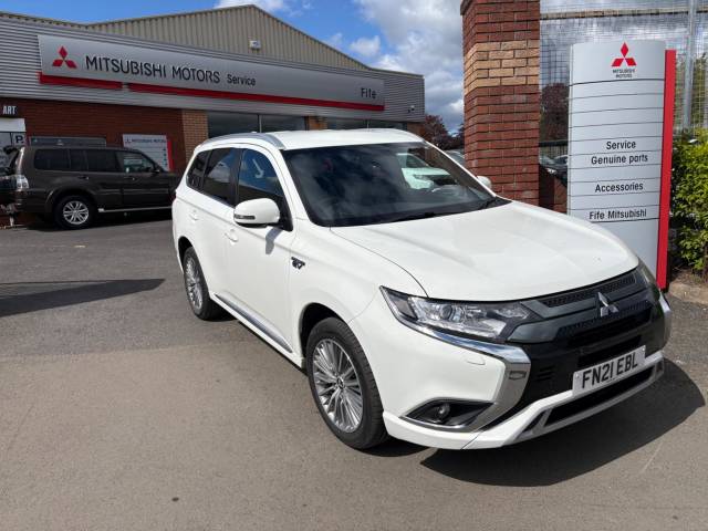 Mitsubishi Outlander 2.4 PHEV Dynamic 5dr Auto Estate Petrol / Electric Hybrid WHITE