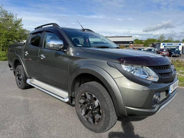 Mitsubishi L200 2.4 Double Cab DI-D 178 Barbarian 4WD Auto Pick Up Diesel GREEN
