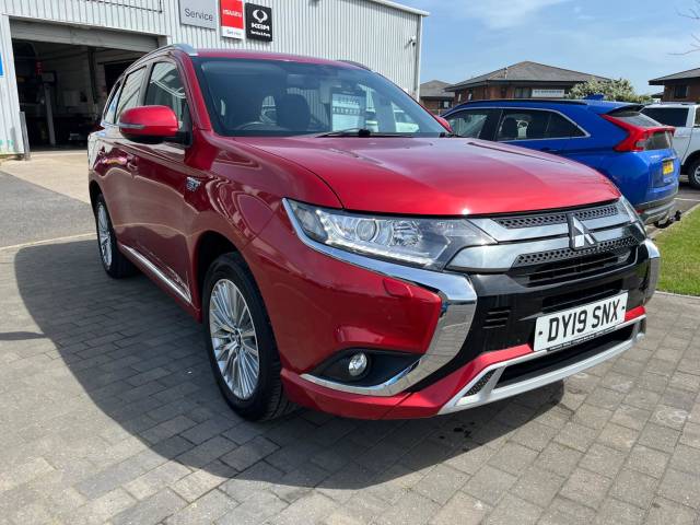 Mitsubishi Outlander 2.4 PHEV Juro 5dr Auto Estate Petrol / Electric Hybrid RED