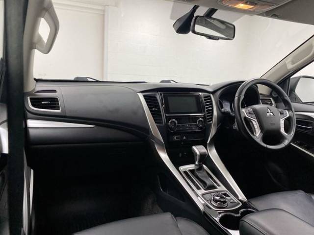 2020 Mitsubishi Shogun Sport 2.4 DI-DC 3 5dr Auto 4WD