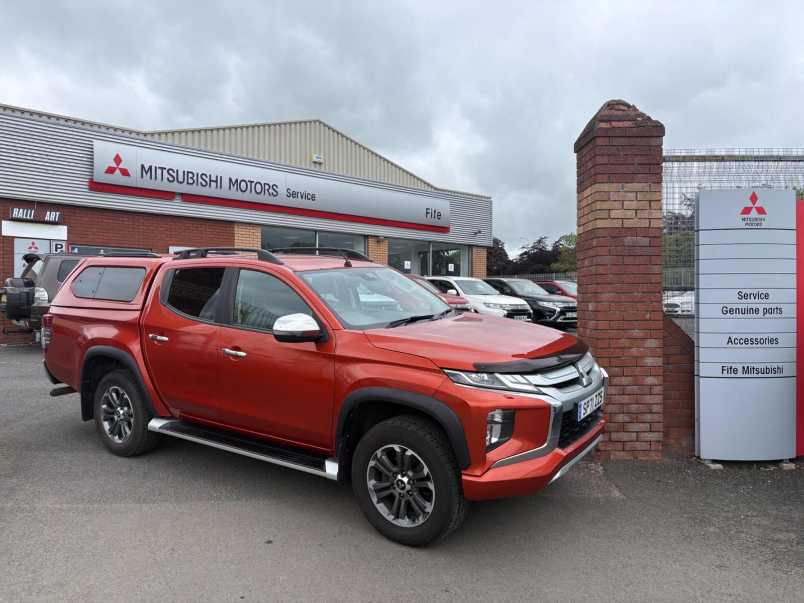 2021 Mitsubishi L200