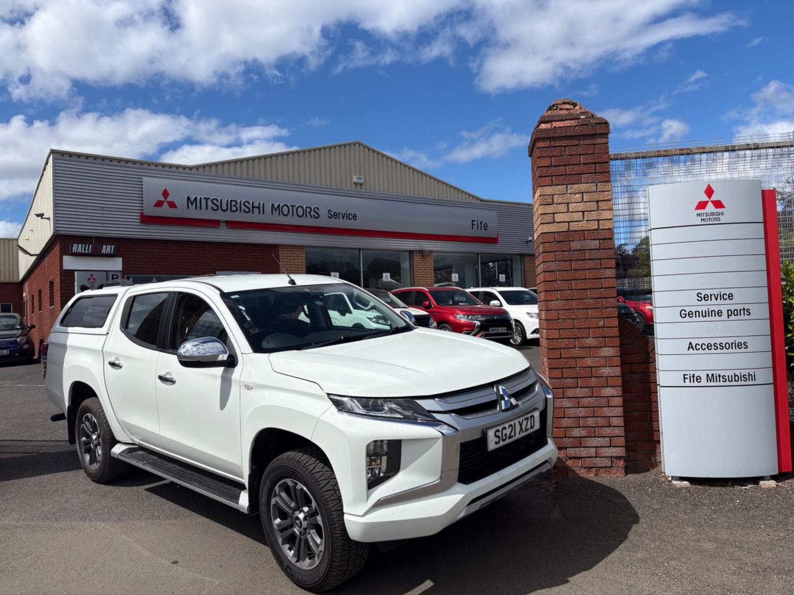 2021 Mitsubishi L200