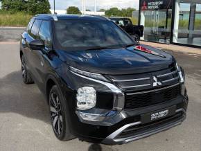 MITSUBISHI OUTLANDER at Mitsubishi UVL Selby