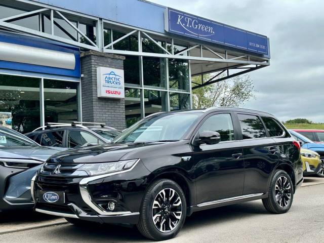 Mitsubishi Outlander 2.0h 12kWh 4h SUV 5dr Petrol Plug-in Hybrid CVT 4WD Euro 6 (s/s) (200 ps) SUV Hybrid BLACK