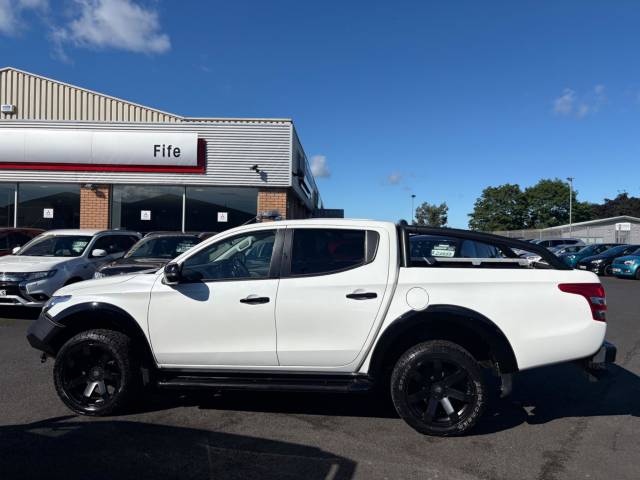 2019 Mitsubishi L200 2.4 DI-D DC Barbarian Black Auto 4WD Euro 6 4dr (Roll Top)