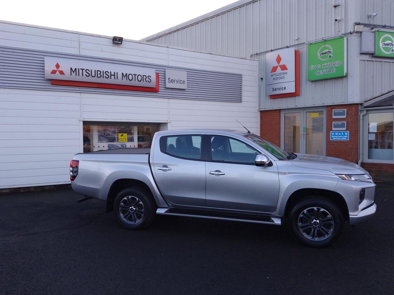 2020 Mitsubishi L200