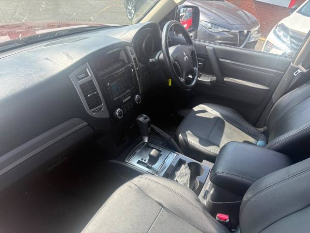 2018 Mitsubishi Shogun 3.2 DI-DC SG3 Auto 4WD Euro 6 5dr LWB