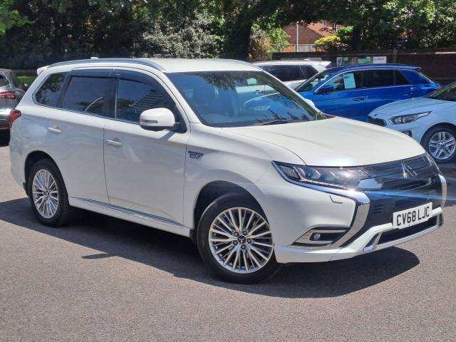 Mitsubishi Outlander 2.4 PHEV 4h 5dr Auto Estate Petrol / Electric Hybrid WHITE