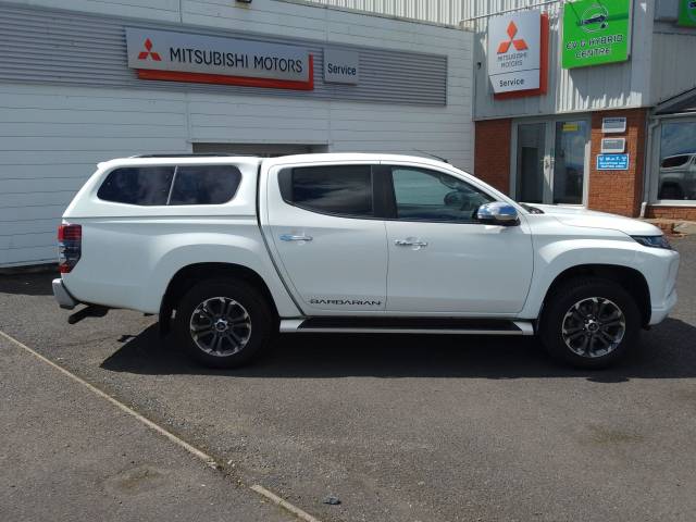 Mitsubishi L200 2.2 DI-D DC Barbarian Auto 4WD Euro 6 (s/s) 4dr Pickup Diesel White