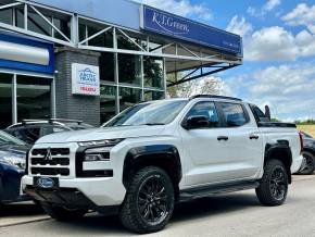 MITSUBISHI L200 at Mitsubishi UVL Selby