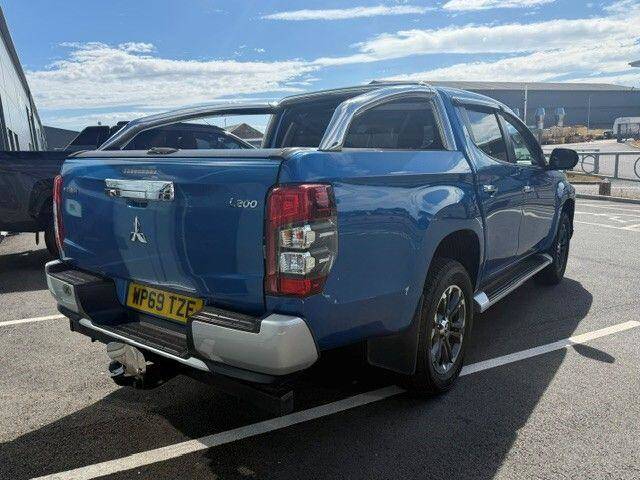 2019 Mitsubishi L200 2.2 DI-D DC Barbarian Pickup Double Cab 4dr Diesel Auto 4WD Euro 6 (s/s) (150 ps)