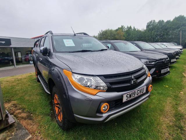 Mitsubishi L200 L200 2.4 DI-D DC Barbarian SVP II 4WD Euro 6 4dr Pickup Diesel Grey