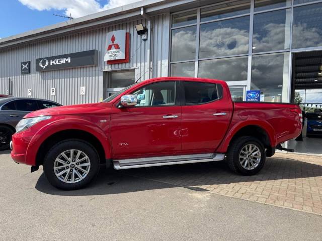2019 Mitsubishi L200 2.4 Double Cab DI-D 178 Titan 4WD