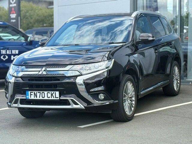 2020 Mitsubishi Outlander 2.4h TwinMotor 13.8kWh Dynamic SUV 5dr Petrol Plug-in Hybrid CVT 4WD Euro 6 (s/s) (224 ps)
