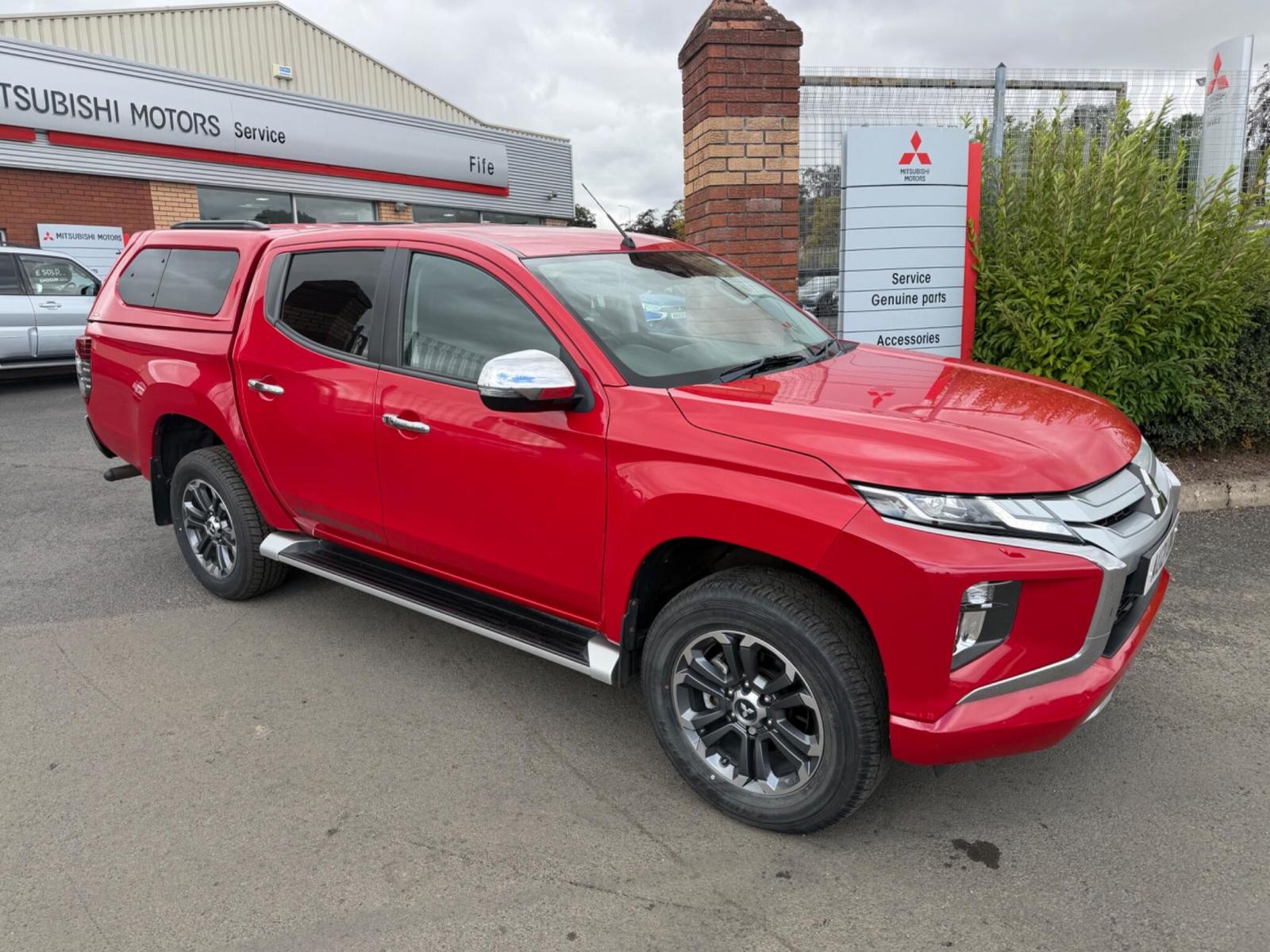 2021 Mitsubishi L200