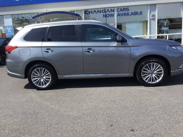 2019 Mitsubishi Outlander 2.4h TwinMotor 13.8kWh 5hs SUV 5dr Petrol Plug-in Hybrid CVT 4WD Euro 6 (s/s) (209 ps)