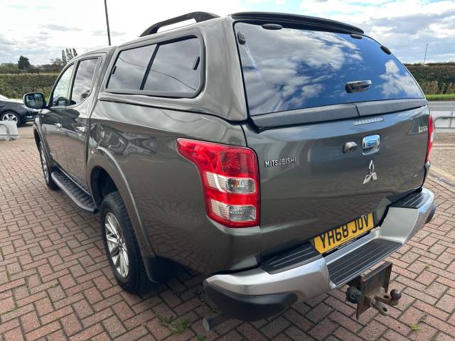 2018 Mitsubishi L200 2.4 Double Cab DI-D 178 Warrior 4WD