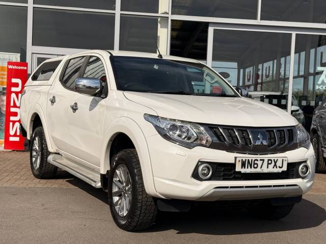 Mitsubishi L200 2.4 Double Cab DI-D 178 Barbarian 4WD Pick Up Diesel WHITE