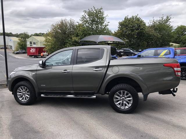2017 Mitsubishi L200 2.4 DI-D DC Titan Pickup Double Cab 4dr Diesel Manual 4WD Euro 6 (178 ps)