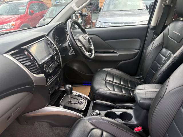 2019 Mitsubishi L200 2.4 DI-D DC Barbarian Pickup Double Cab 4dr Diesel Auto 4WD Euro 6 (178 ps)