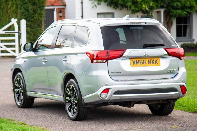 2016 Mitsubishi Outlander 2.0h 12kWh 4hs CVT 4WD Euro 6 (s/s) 5dr