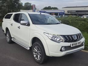MITSUBISHI L200 at Mitsubishi UVL Selby