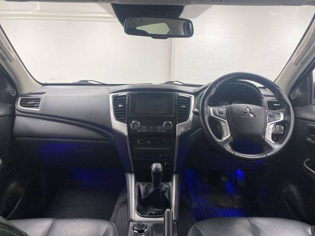 2021 Mitsubishi L200 2.2 DI-D DC Barbarian Pickup Double Cab 4dr Diesel Manual 4WD Euro 6 (s/s) (150 ps)