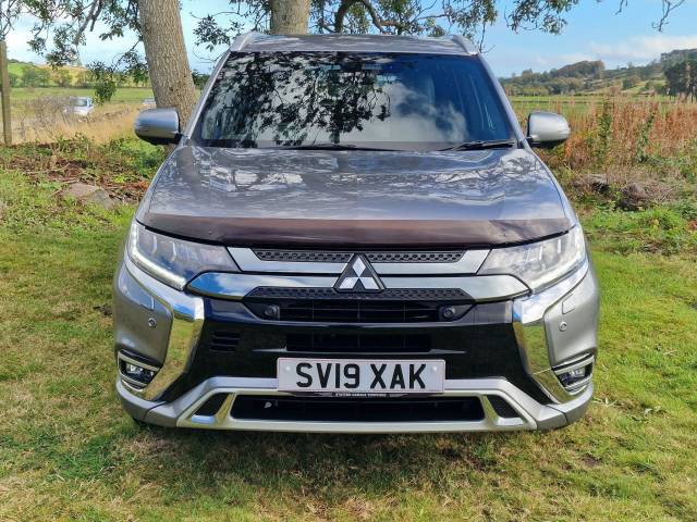 2019 Mitsubishi Outlander 2.4h TwinMotor 13.8kWh 5hs SUV 5dr Petrol Plug-in Hybrid CVT 4WD Euro 6 (s/s) (209 ps)