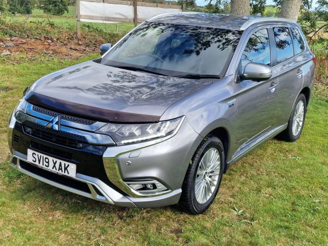 2019 Mitsubishi Outlander 2.4h TwinMotor 13.8kWh 5hs SUV 5dr Petrol Plug-in Hybrid CVT 4WD Euro 6 (s/s) (209 ps)