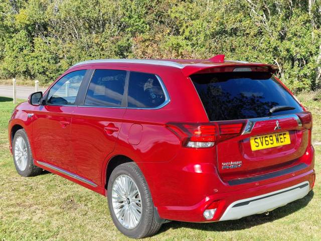 2019 Mitsubishi Outlander 2.4h TwinMotor 13.8kWh Exceed Safety CVT 4WD Euro 6 (s/s) 5dr