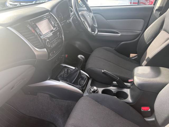 2018 Mitsubishi L200 2.4 DI-D DC Titan 4WD Euro 6 4dr