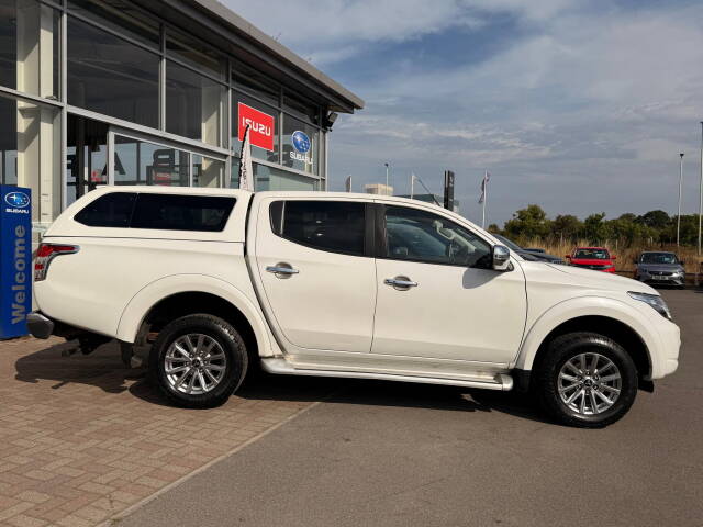 2017 Mitsubishi L200 2.4 Double Cab DI-D 178 Barbarian 4WD
