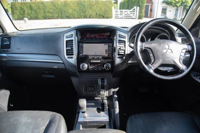 2015 Mitsubishi Shogun 3.2 DI-DC SG3 Auto 4WD Euro 6 5dr LWB