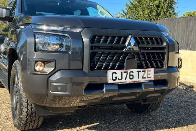 2026 Mitsubishi L200 2.4 Bi-Turbo D Titan Double Cab Pick Up 4WD Auto